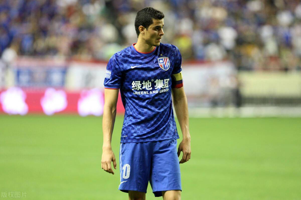 九游官网入口 -上海久事发布备战花絮，清晨单刀错失，西甲任务艰巨，年轻球员得到机会 