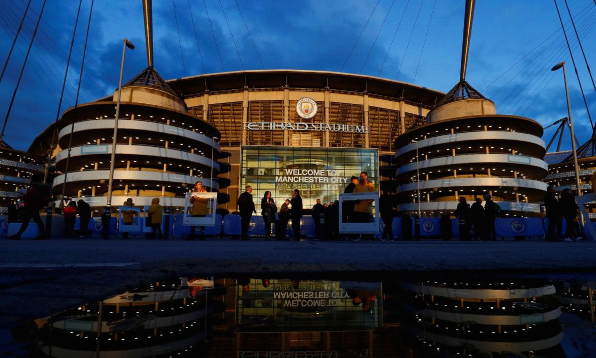 AC米兰围绕欧冠官宣签约曼城强势反弹备战国王杯，媒体一致点评：里尔内部会议纪要流出——今晚战术微调的简单介绍